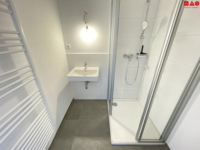 sanierte single wohnung, barrierefreie dusche, 2. stock mit lift!