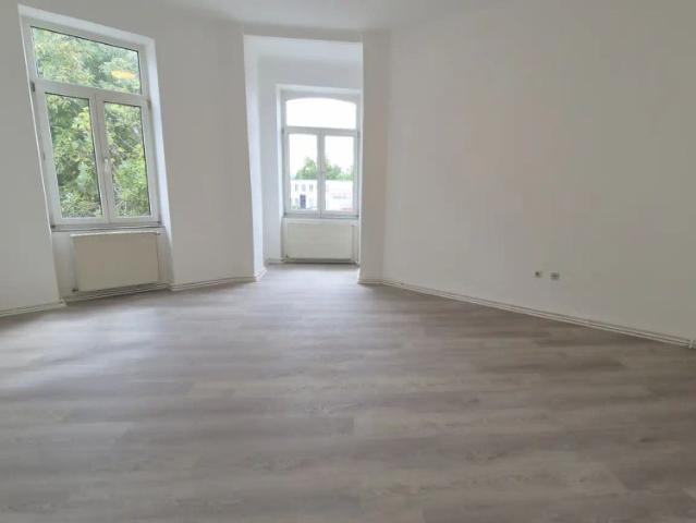— Neu sanierte Zwei Zimmerwohnung zu vermieten!