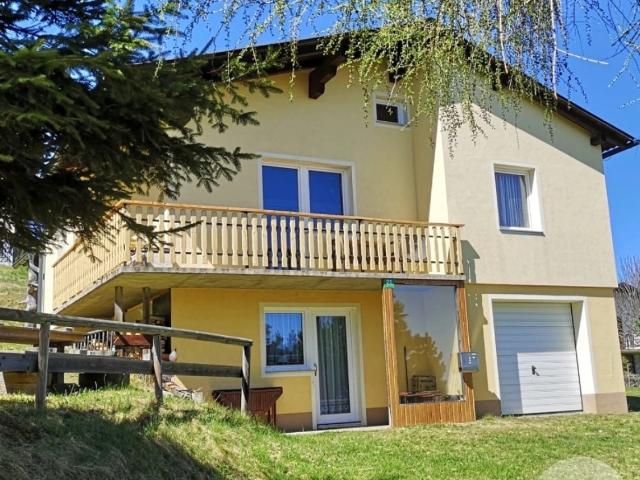 Neu saniertes Almhaus in Ruhelage mit Fernsicht auf der Hochrindl Provisionsfrei