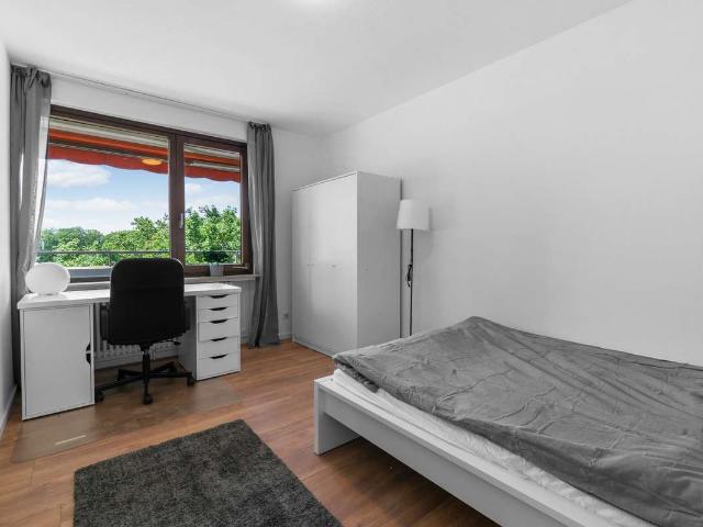 neu saniertes WG Zimmer in Niederrad Erstbezug!