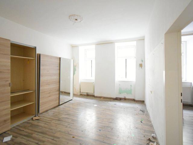 NEU+ sanierungsbedürftige 3 Zimmer Erdgeschoss Wohnung nahe Augarten!