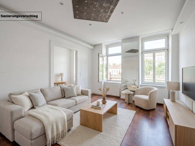 NEU+ Sanierungsbedürftige 2 Zimmer Altbau Wohnung mit viel Potenzial! zentrale Lage!