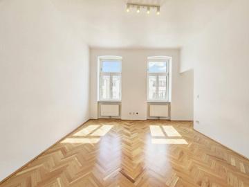 NEU+ Einziehen oder Vermieten: Sanierte Altbauwohnung 2 Zimmer mit neuer Küche & perfekter U Bahn Anbindung!
