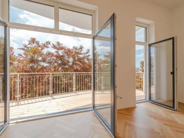 NEU+ Stilvolle 3 Zimmer Altbauwohnung mit Balkon