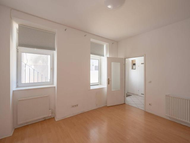 NEU* Perfekte Starterwohnung oder Investment mit Sanierungspotenzial!