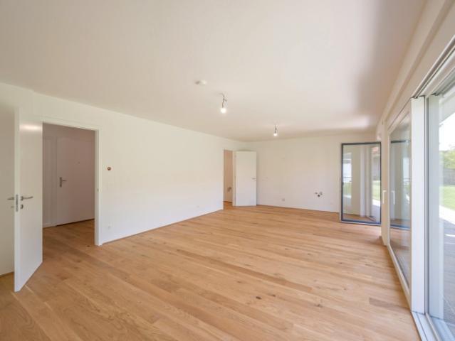 NEU+ Premium 4 Zimmer Doppelhaushälfte mit Stellplatz, Nahe Wiener Neustadt