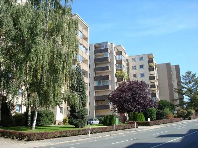 Neu renoviert ! Diese Singlewohnung mit Wintergarten wartet auf SIE !