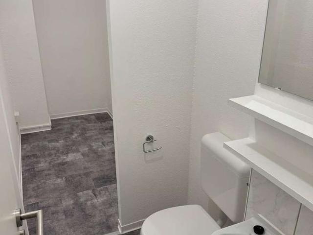 Neu renovierte 4 Zimmer Wohnung in direkter Nähe des Gewerbegebietes West in Kaiserslautern