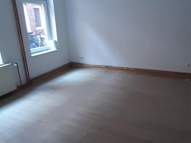 Neu Renovierte 4 Zimmer Wohnung 3 er Wg geeignet im Herzen von Göttingen