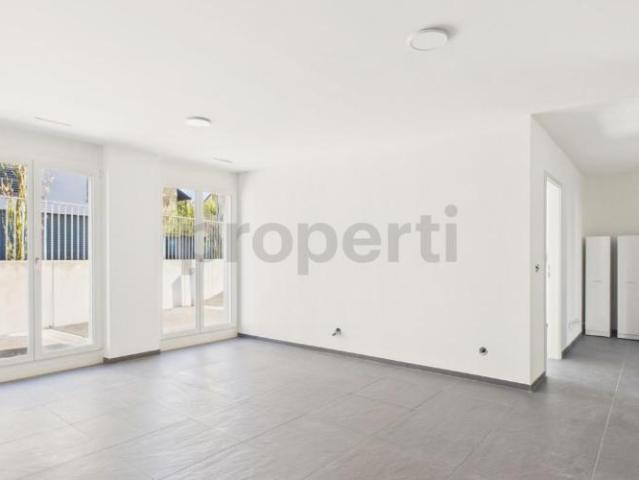 Neu renovierte 5.5 Zimmer Eigentumswohnung mit Lift, Opfikon