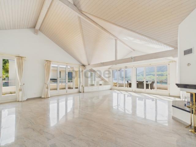 Neu renovierte 6.5 Zimmer Elegantwohnung mit Lift und Keller, Ennetbürgen