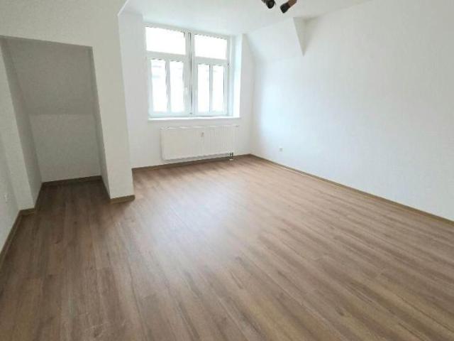 Neu renovierte 2 R. DG/Mais. Whg