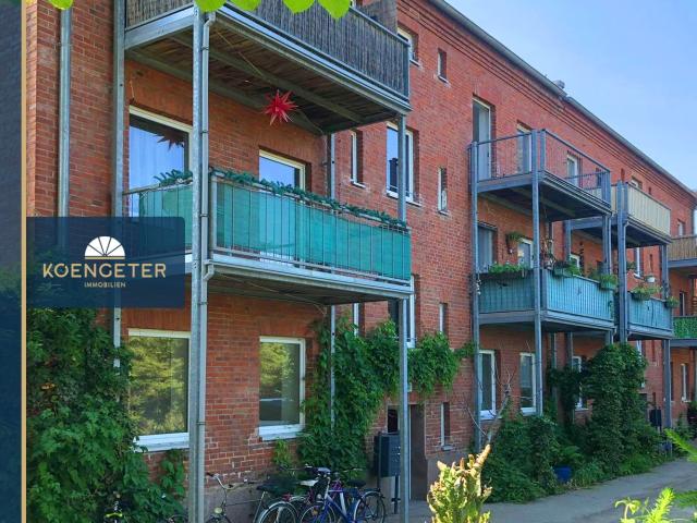 NEU: Renovierte 2 Raum Wohnung mit gemütlicher Wohnküche, Balkon und Tageslichtbad!