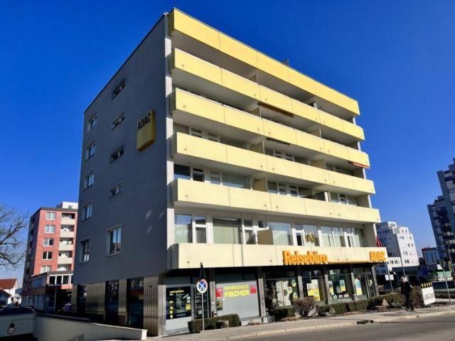 Neu renovierte 2 Zimmer Wohnung mit Balkon nahe Forum zu vermieten