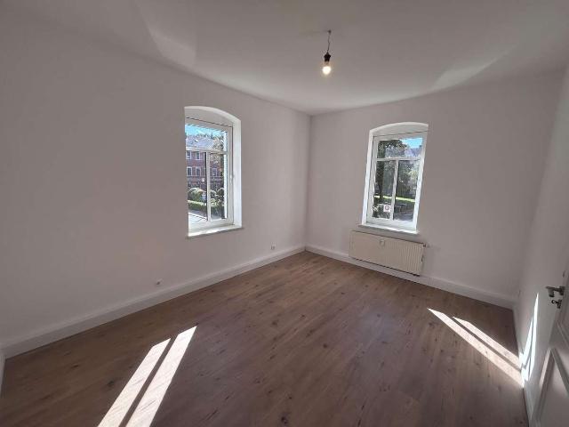 Neu renovierte 2 Zimmer Wohnung Ab sofort 2 Zimmer