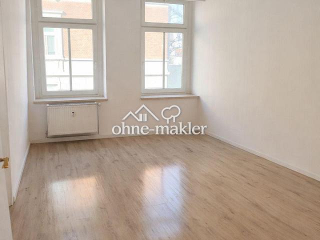 Neu renovierte 2 Zimmerwohnung mit Balkon zu vermieten