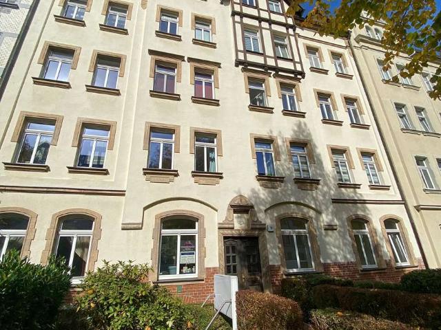 Neu renovierte 2,5 Raum Wohnung mit Stellplatz