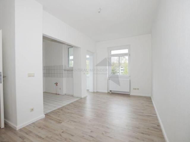 NEU renovierte 2,5 Raum Wohnung im ruhigen Marienthal