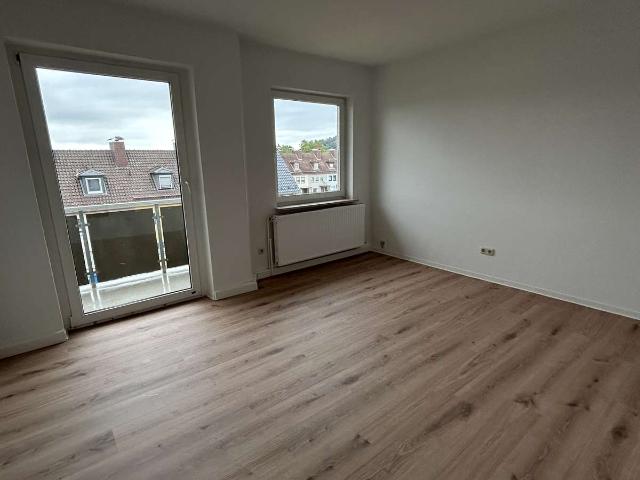 Neu renovierte 3 Zimmer Wohnung im Bereich Mahnte!