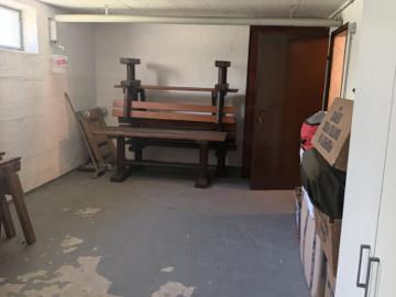 Neu renovierte 3 Zimmerwohnung mit Loggia, Gemeinschaftsgarten, Stellplatz mit Carport und riesigem Kellerabteil