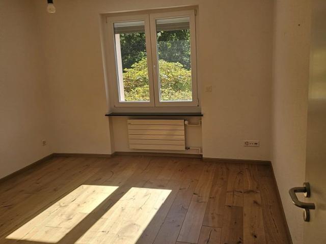Neu renovierte 3.5 Zimmer Wohnung im 1. Obergeschoss