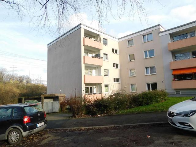 Neu renovierte und einzugsbereite Familienwohnung mit tollem Balkon!