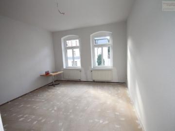 Neu renovierte Wohnung in einem denkmalgeschützten Mehrfamilienhaus!