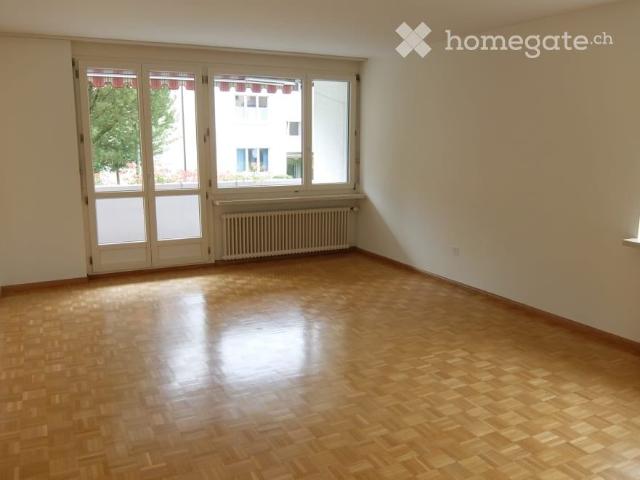 neu renovierte, zentral gelegene 3.5 Zimmerwohnung