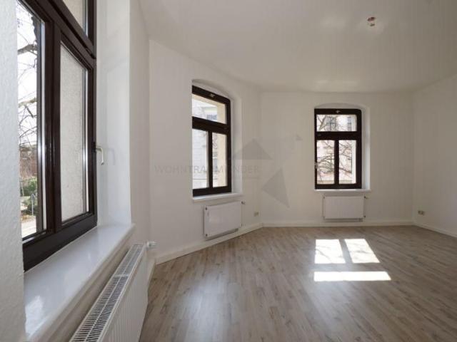 NEU renovierte, geräumige 3 Raum Wohnung am Schlobigpark