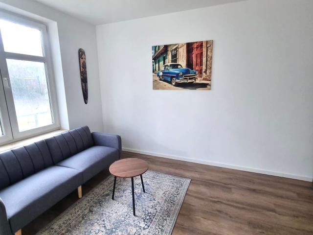 NEU renovierte helle Wohnung mit großer Terrasse möbliert zentral Berlin Adlershof nahe Uni und S Bahn, Berlin Amsterdam Apartments for Rent