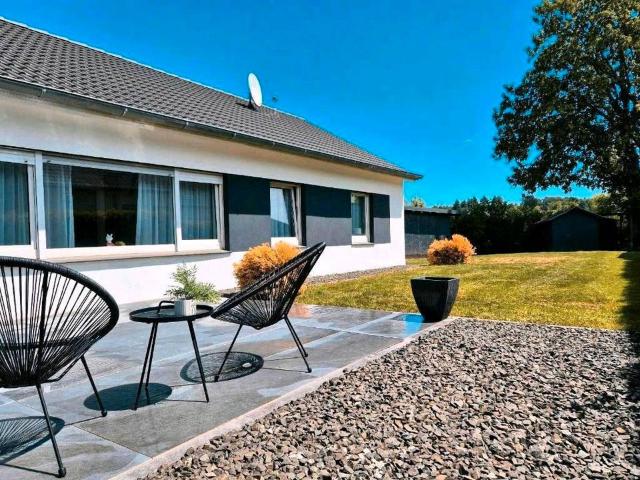 Neu renoviertes Bungalow zu Verkaufen