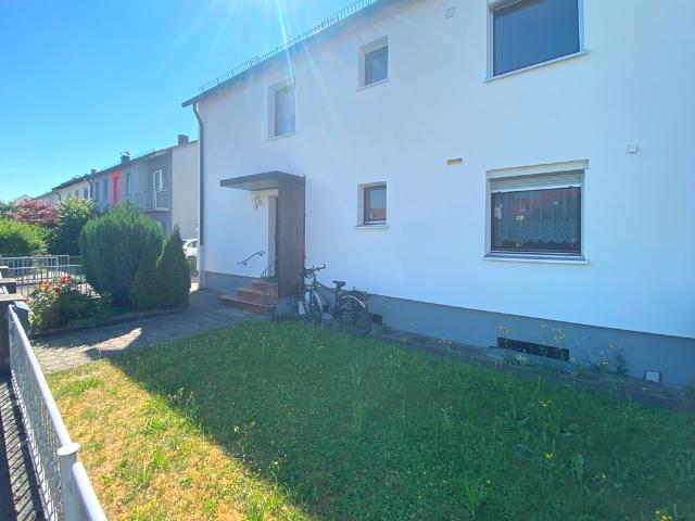 Neu Ulm: Modernisiertes Mehrfamilienhaus DHH mit idyllischem Garten in Donau Nähe