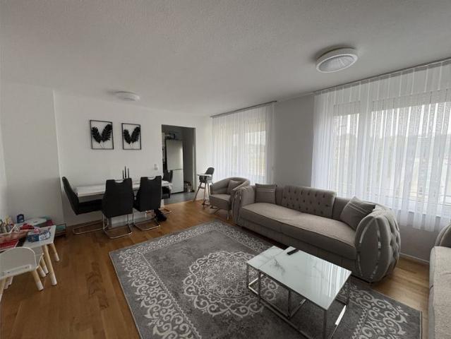 Neu Ulm, Schöne hochwertige 2 Zi. Whg. mit Balkon