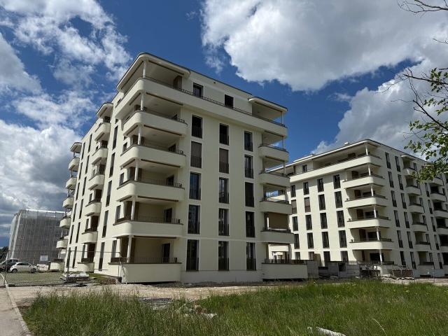 Neubauwohnung mit 2,5 Zimmern im 4. Stock mit Balkon