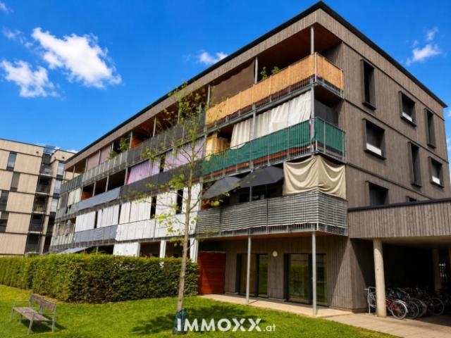 Neubauwohnung mit 3 getrennten Zimmer und Riesenbalkon