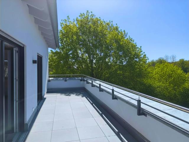 Neubauwohnung mit Aufzug und großer Dachterrasse!