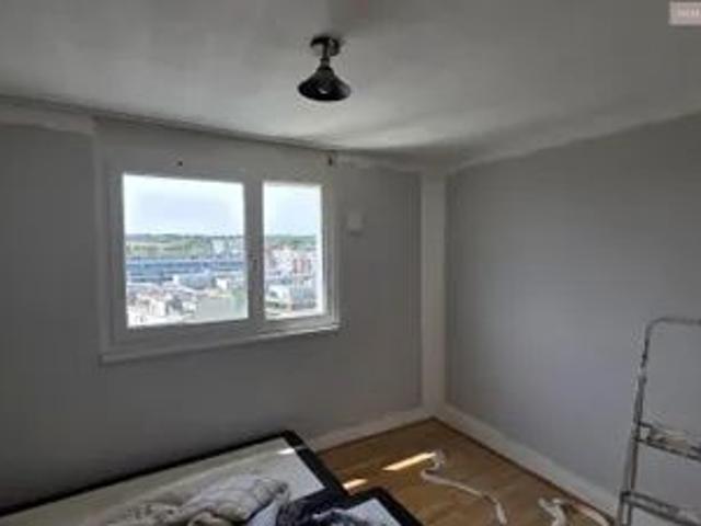 Neubauwohnung mit großer Loggia / Deckenkühlung / 1.OG