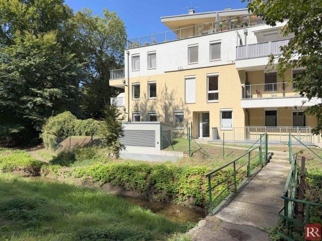 Neubauwohnung mit Loggia in sehr gutem Zustand