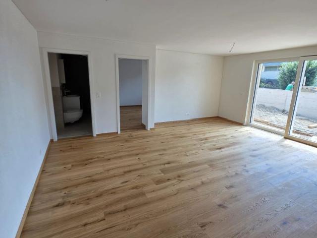 Neubauwohnung in Grüt Gossau ZH zu vermieten mit eigenem Hauszugang und grossem Sitzplatz