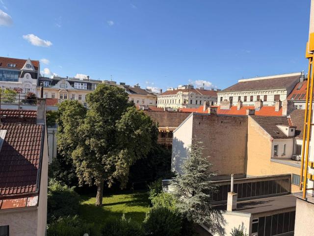 Neubauwohnung 7. Bezirk – Loggia mit wunderbarem Blick ins Grüne, Mitbenutzung Garten, neu renoviert
