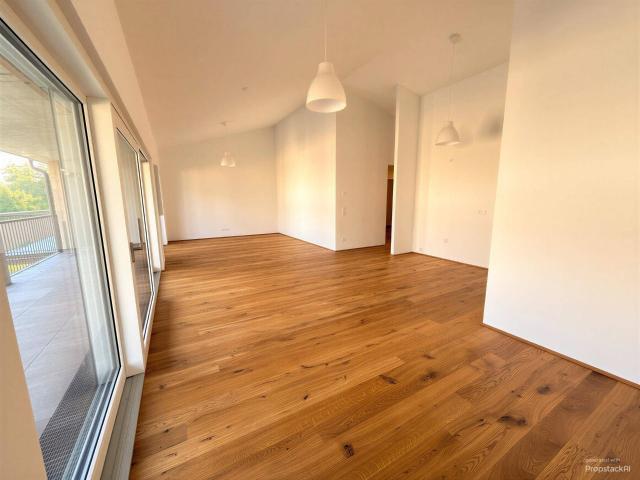 Neubau 3 Zimmer Dachgeschoss Wohnung mit traumhafter Terrasse