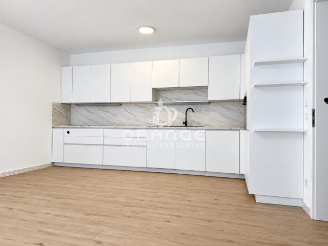 Neubau 3 Zimmer Wohnung mit Garten
