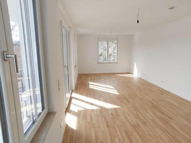 Neubau 3 Zimmer Wohnung mit Fußbodenheizung, EBK, Balkon, Tiefgarage