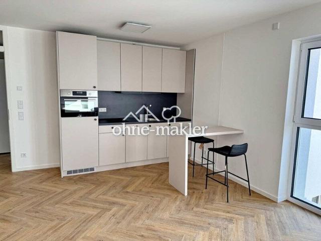 Neubau! 1 Zimmer möbliert mit EBK + Balkon + Abstellkammer + Waschmaschinenanschluss in Adlershof!