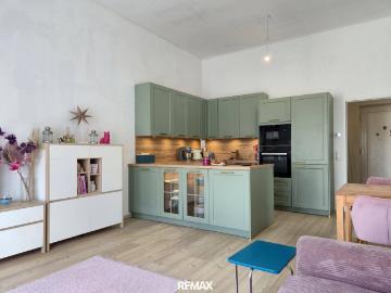 Neubau 2025: moderne 3 Zimmer Wohnung – sonniger Balkon + Eigengarten + 2 Kfz Stellplätze!
