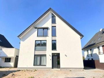NEUBAU* 5 Zimmerwohnung mit 140 m² in idyllischer Feldrandlage zu vermieten