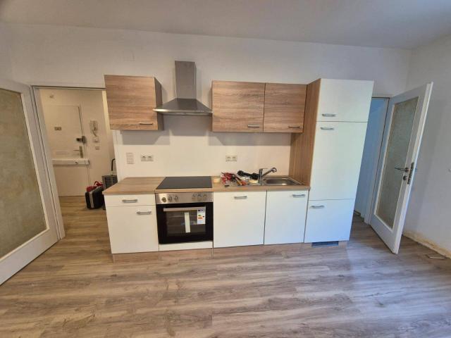Neubau Apartment 41m2 mit Einbaukueche und Lift in Wien 1100