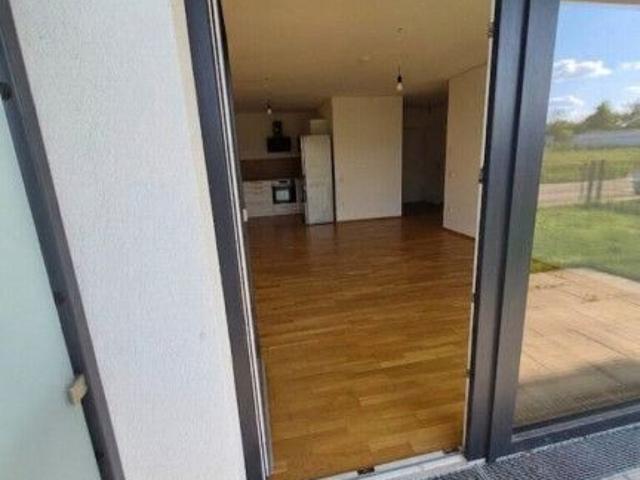 Neubau: Besonders ansprechende 54 m² 2 Zimmerwohnung mit 28 m² Garten