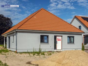 Neubau Bungalow: Barrierefrei und stilvoll in die Zukunft!