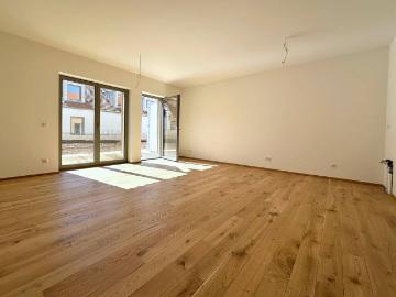 Neubau. ! Gemütliche 2 Zimmerwohnung mit Terrasse und Garten auf Gut Deutschhof. !